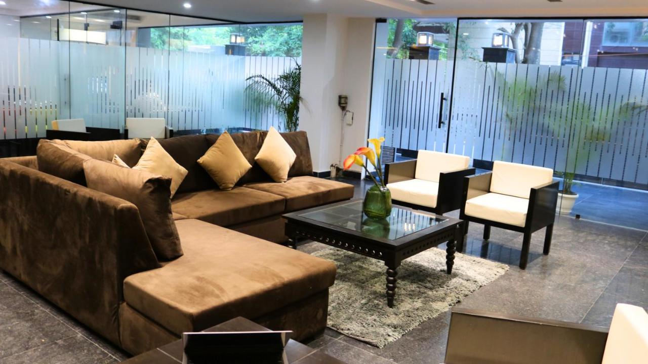 Fuji Ryokan Corporate Stays คูร์เคาน์ ภายนอก รูปภาพ