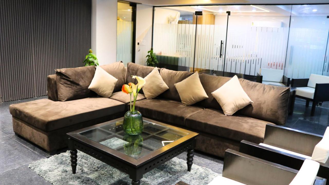 Fuji Ryokan Corporate Stays คูร์เคาน์ ภายนอก รูปภาพ