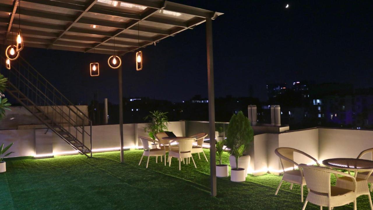 Fuji Ryokan Corporate Stays คูร์เคาน์ ภายนอก รูปภาพ
